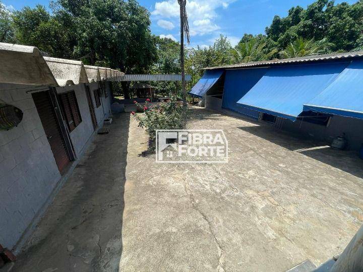 Chácara à venda com 3 quartos, 180m² - Foto 18