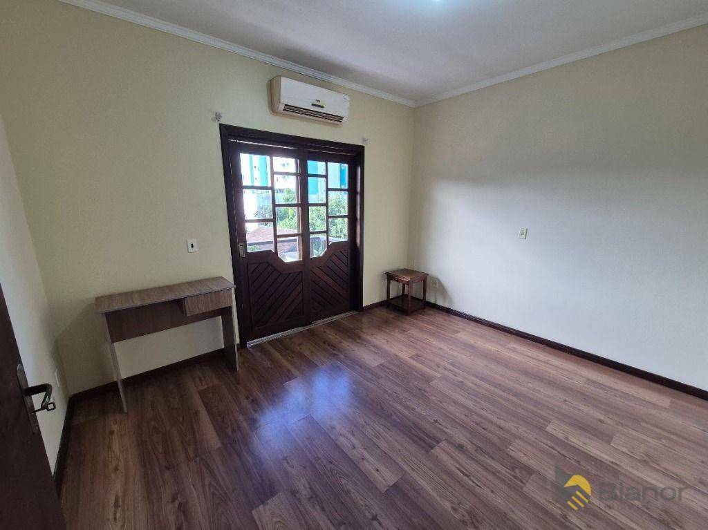 Casa à venda e aluguel com 3 quartos, 208m² - Foto 18