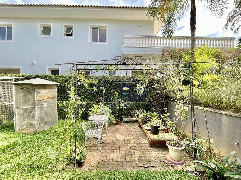 Casa de Condomínio à venda com 4 quartos, 380m² - Foto 31