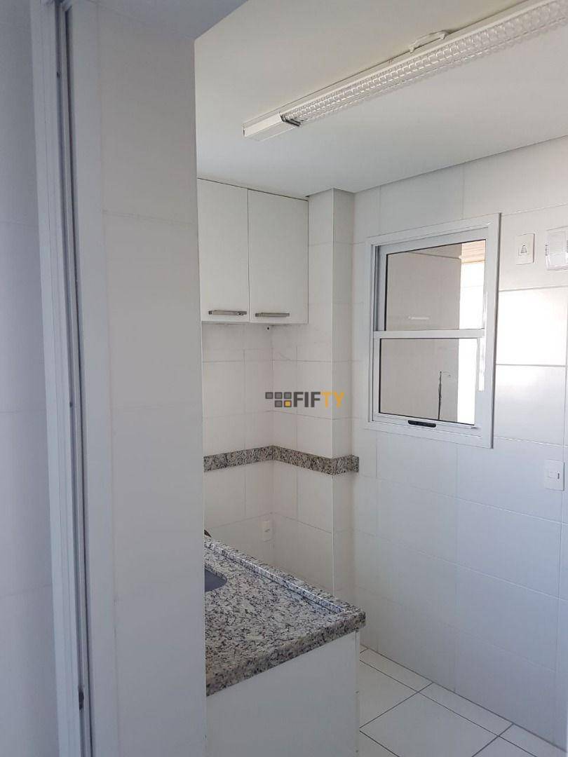 Apartamento à venda com 3 quartos, 82m² - Foto 11