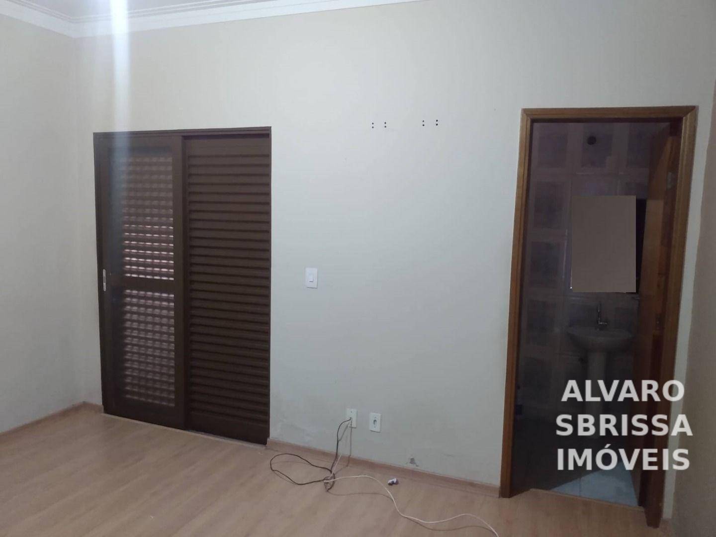 Casa à venda com 2 quartos, 69m² - Foto 5