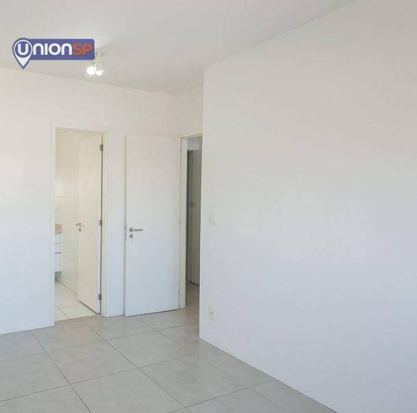 Apartamento à venda com 2 quartos, 67m² - Foto 5