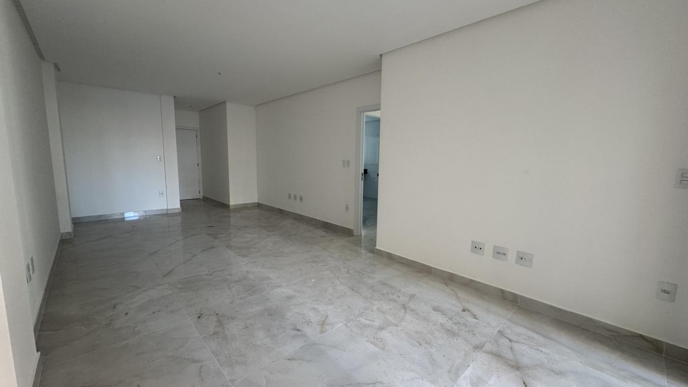 Apartamento para alugar com 4 quartos, 173m² - Foto 3