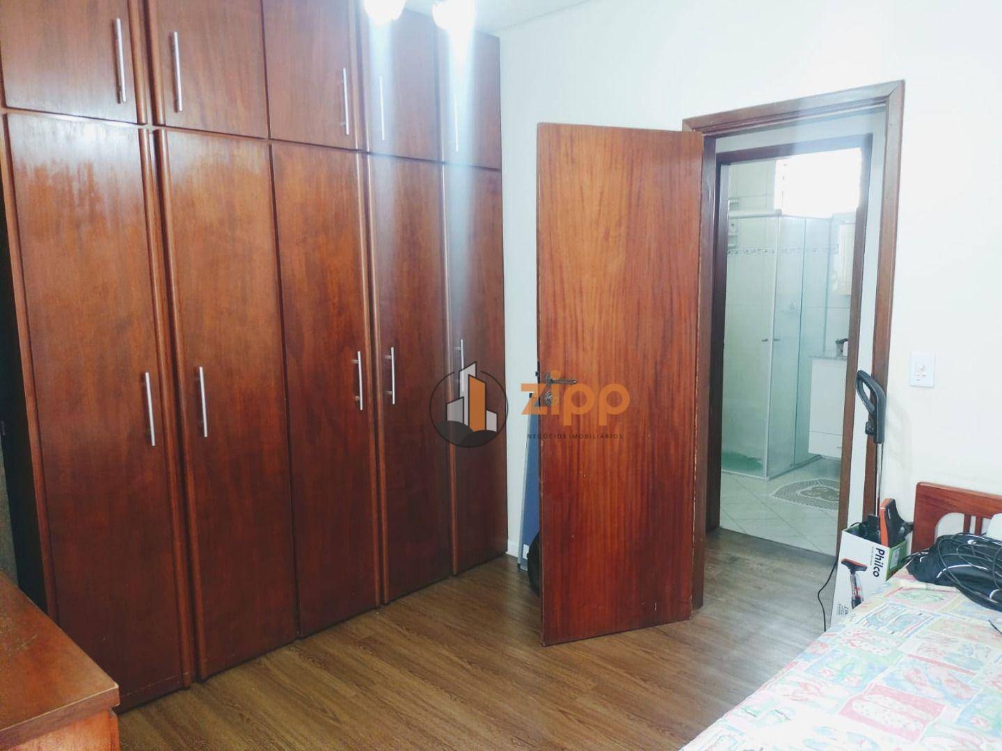Casa à venda e aluguel com 2 quartos, 140m² - Foto 3