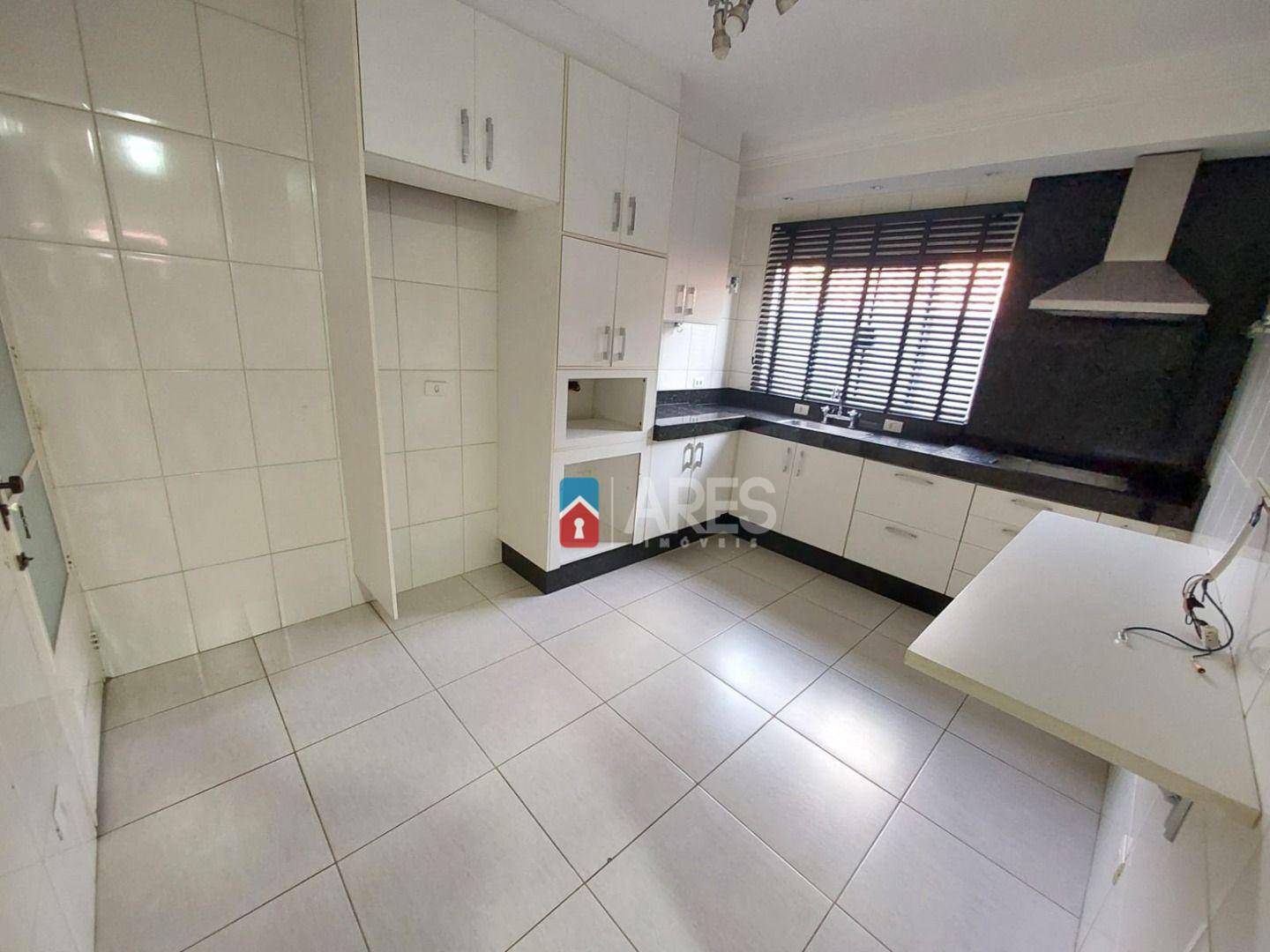 Casa à venda com 3 quartos, 190m² - Foto 5