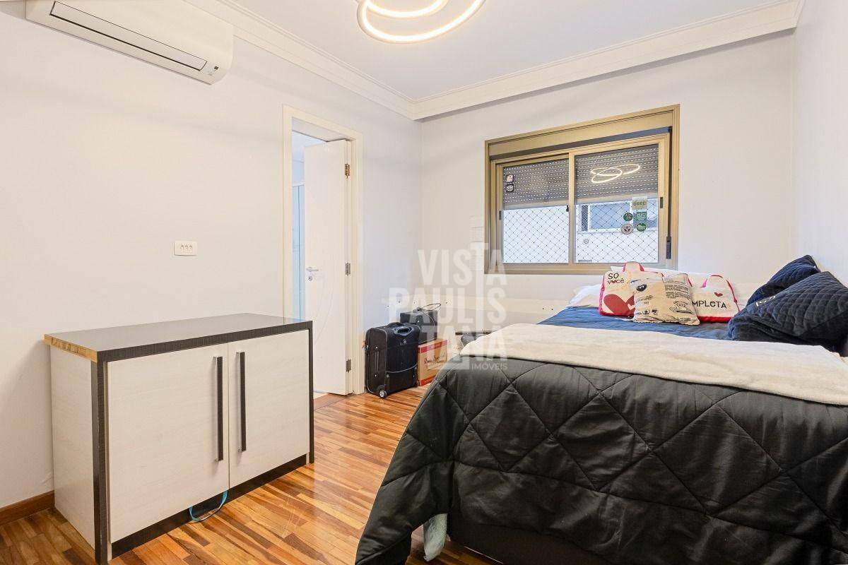 Apartamento à venda com 3 quartos, 200m² - Foto 17