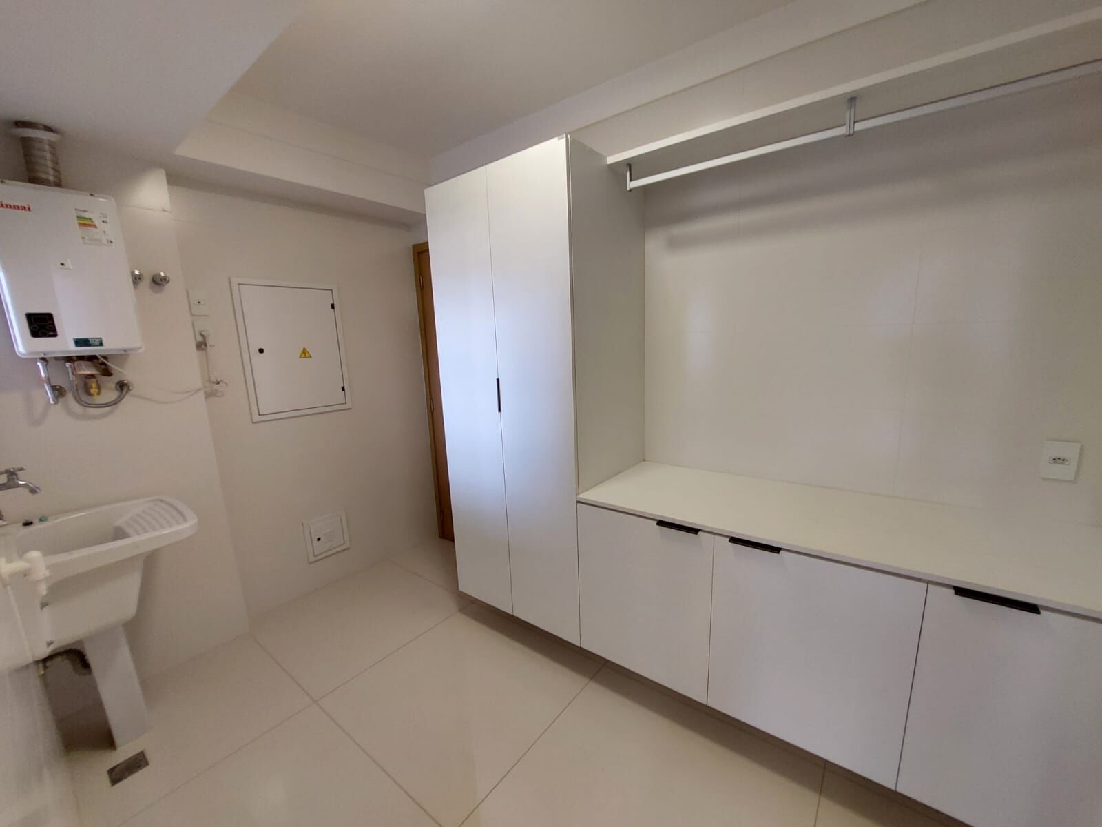 Apartamento para alugar com 3 quartos, 154m² - Foto 15