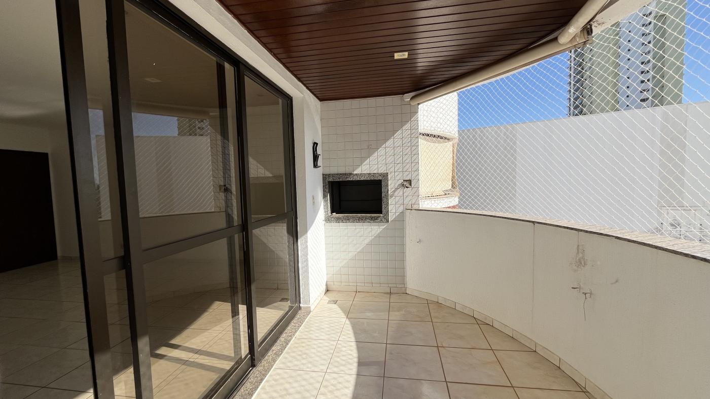 Apartamento à venda com 3 quartos, 143m² - Foto 11