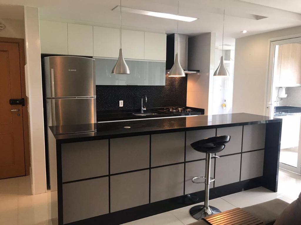 Apartamento à venda com 3 quartos, 94m² - Foto 1