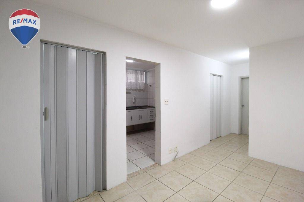 Apartamento para alugar com 2 quartos, 60m² - Foto 2