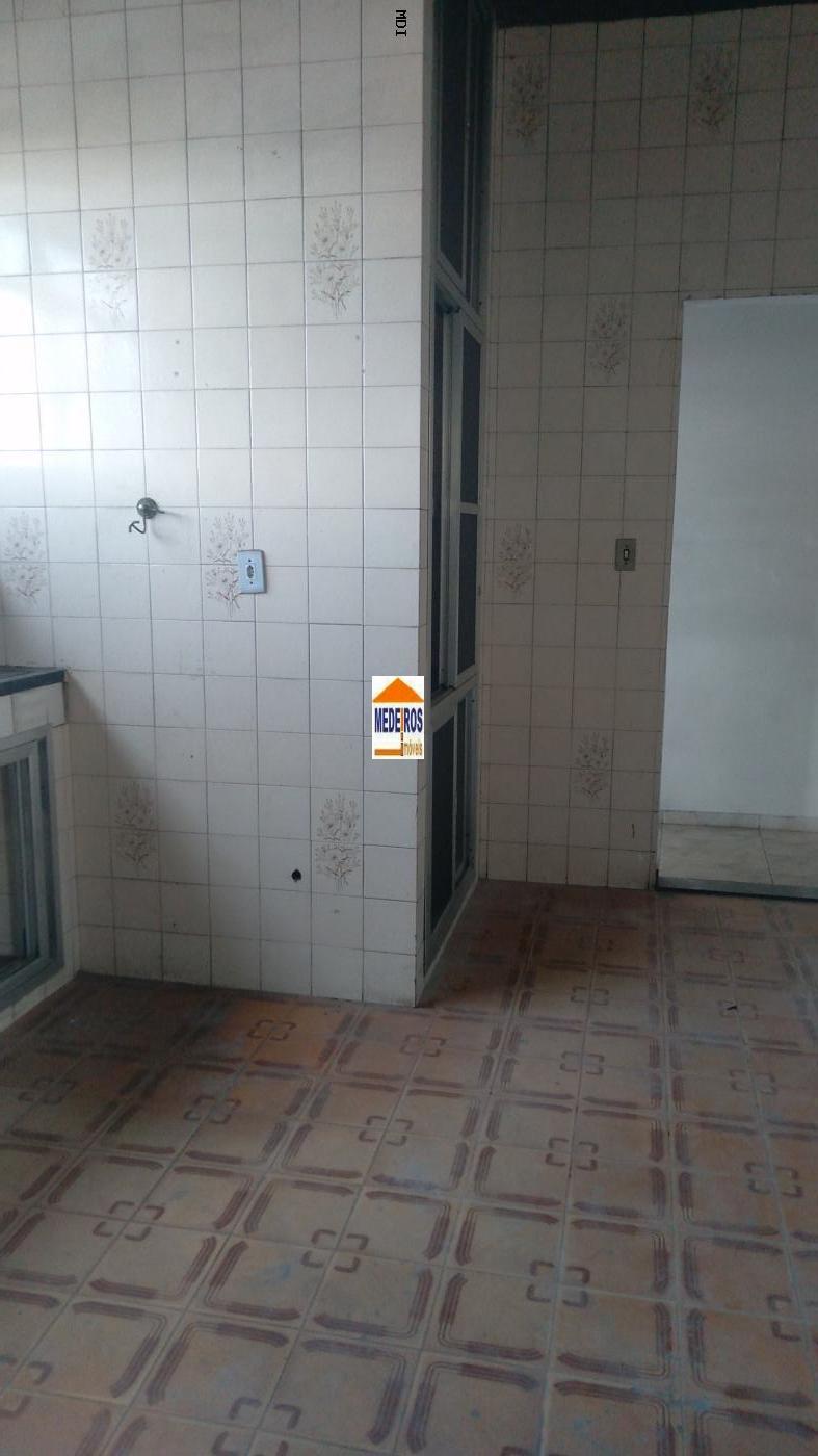 Casa à venda com 2 quartos, 200m² - Foto 24