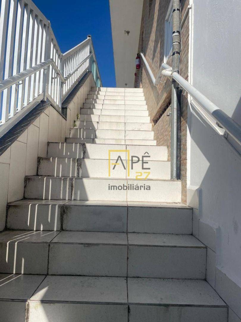 Apartamento para alugar com 2 quartos, 60m² - Foto 2