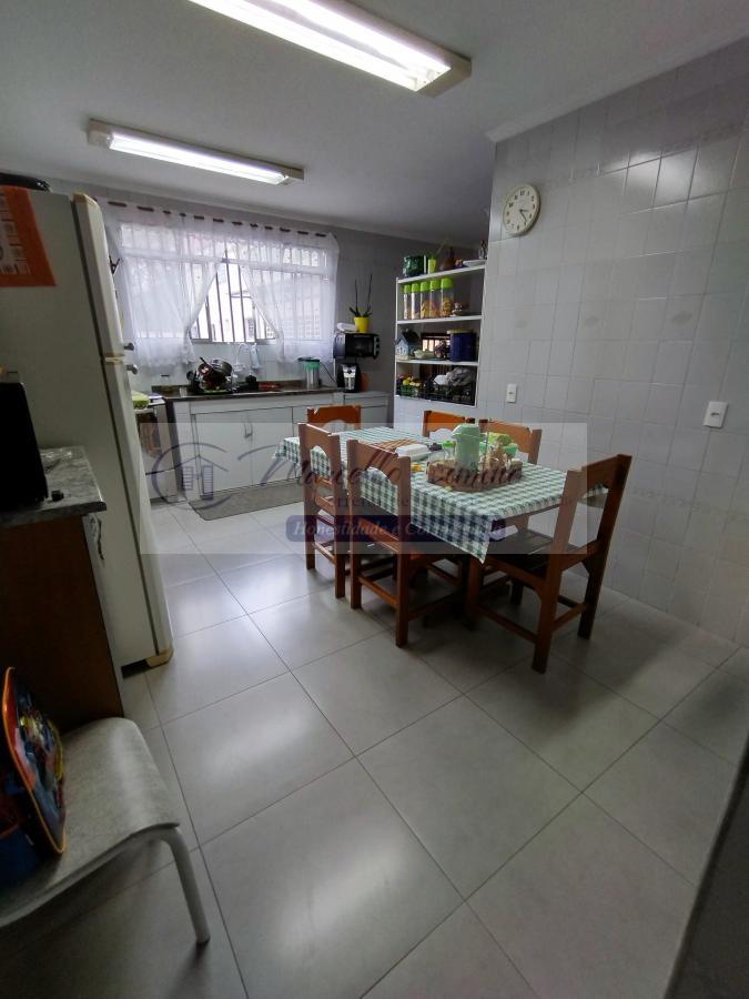 Casa à venda com 3 quartos, 178m² - Foto 5