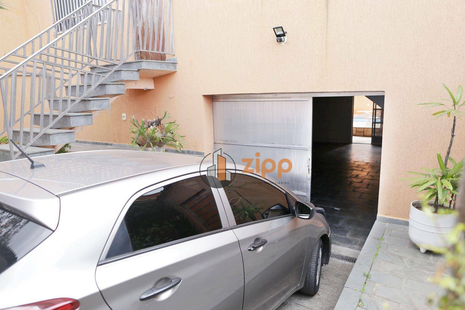 Sobrado à venda com 3 quartos, 180m² - Foto 3