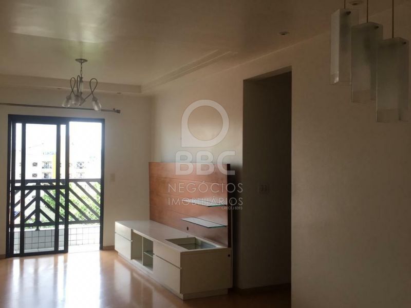 Apartamento à venda com 2 quartos, 80m² - Foto 2