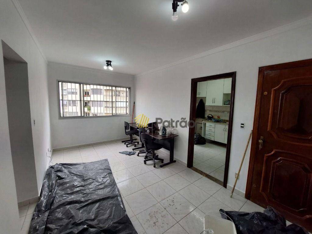 Apartamento à venda com 2 quartos, 64m² - Foto 3