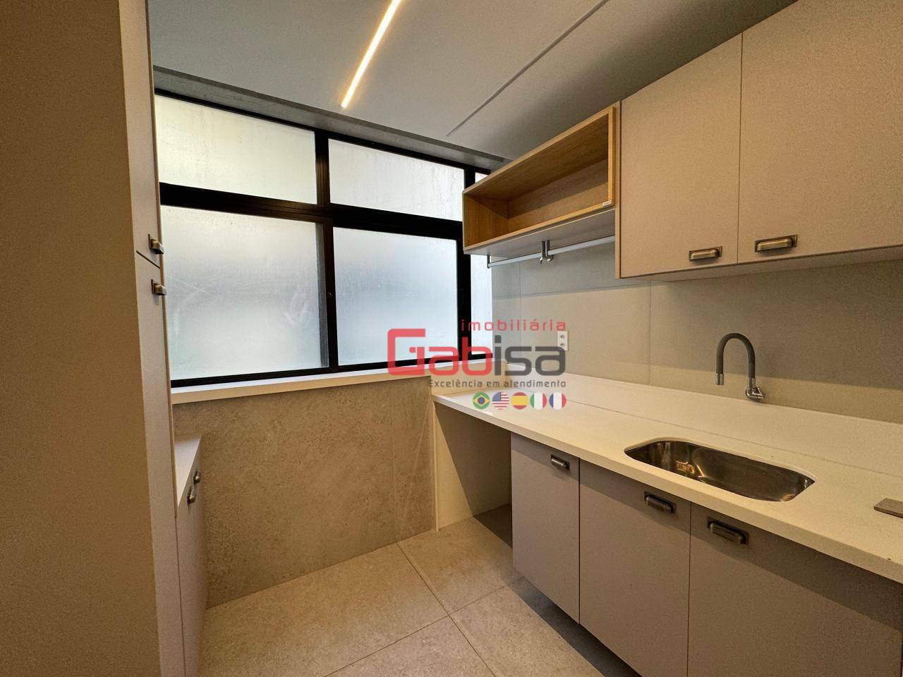 Apartamento à venda com 3 quartos, 250m² - Foto 9