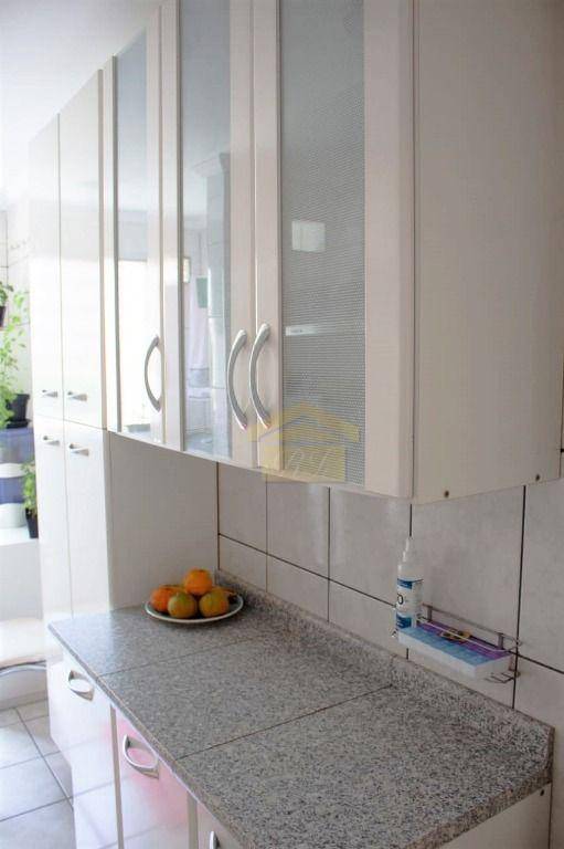 Apartamento à venda com 2 quartos, 52m² - Foto 17