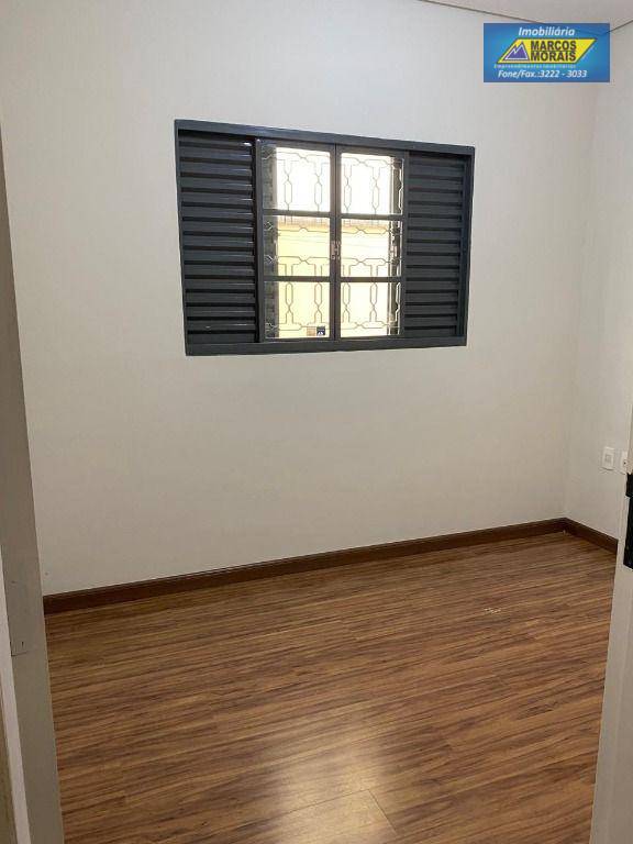 Casa à venda com 2 quartos, 125m² - Foto 10