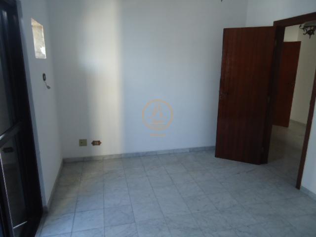 Apartamento à venda com 3 quartos, 220m² - Foto 25