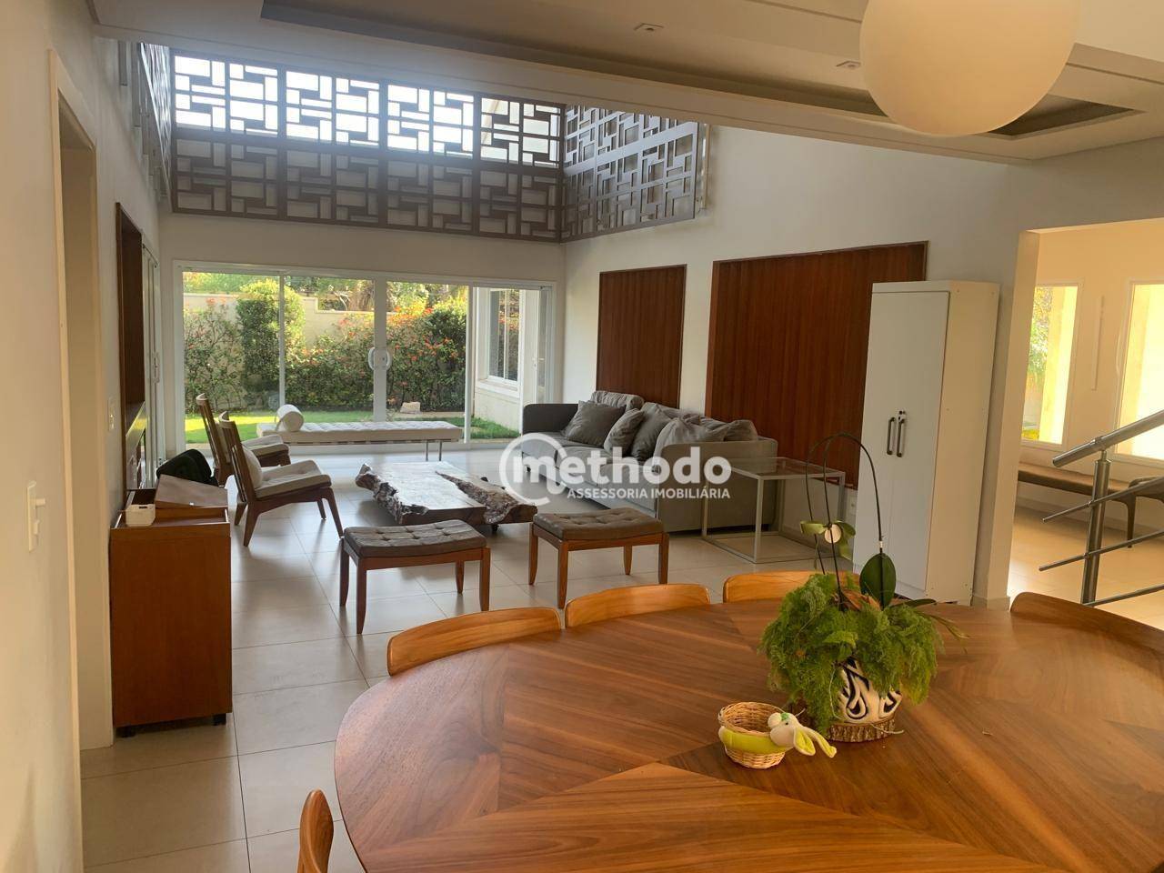 Casa de Condomínio à venda e aluguel com 3 quartos, 388m² - Foto 3