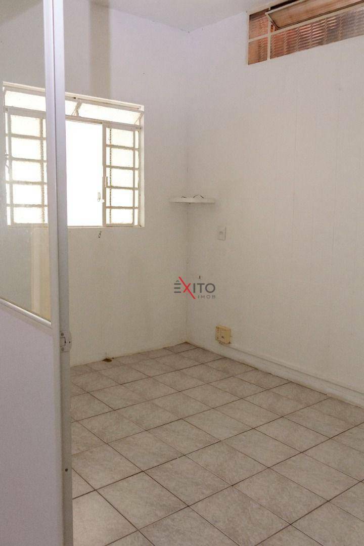 Casa para alugar com 4 quartos, 125m² - Foto 3