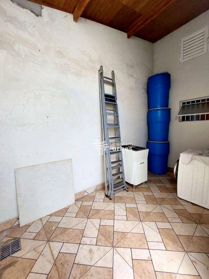 Casa para alugar com 3 quartos, 99m² - Foto 11