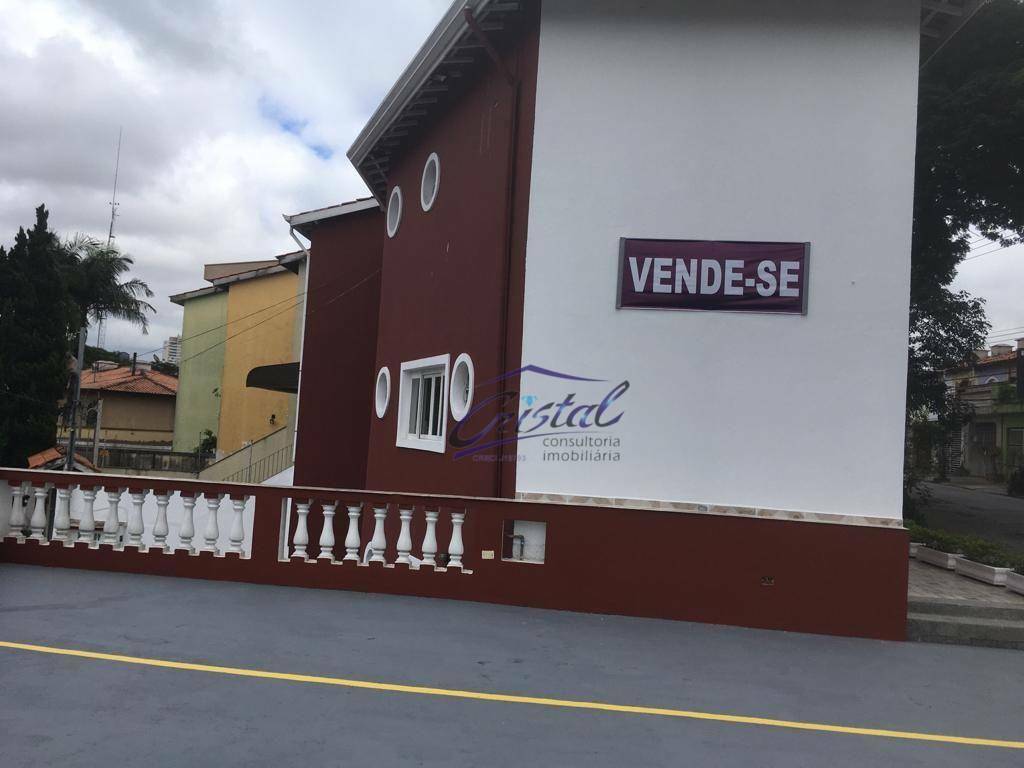 Casa à venda e aluguel com 3 quartos, 180m² - Foto 1