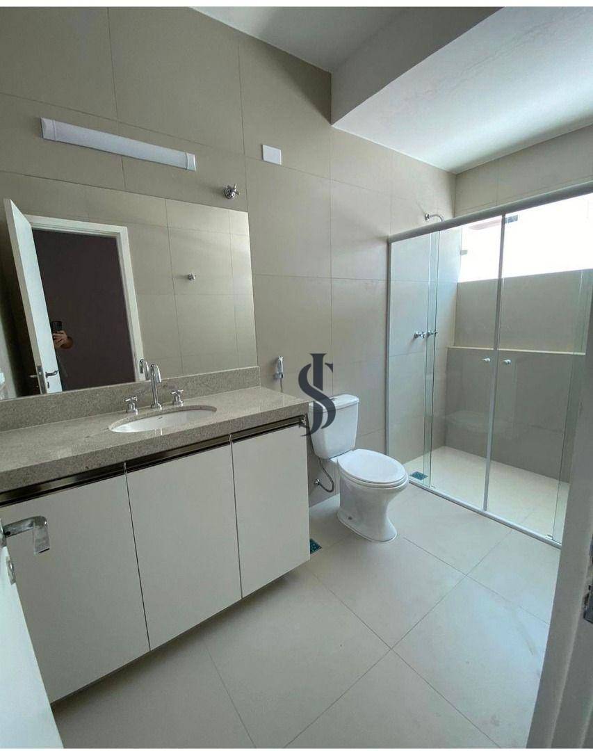 Casa à venda com 3 quartos, 259m² - Foto 8