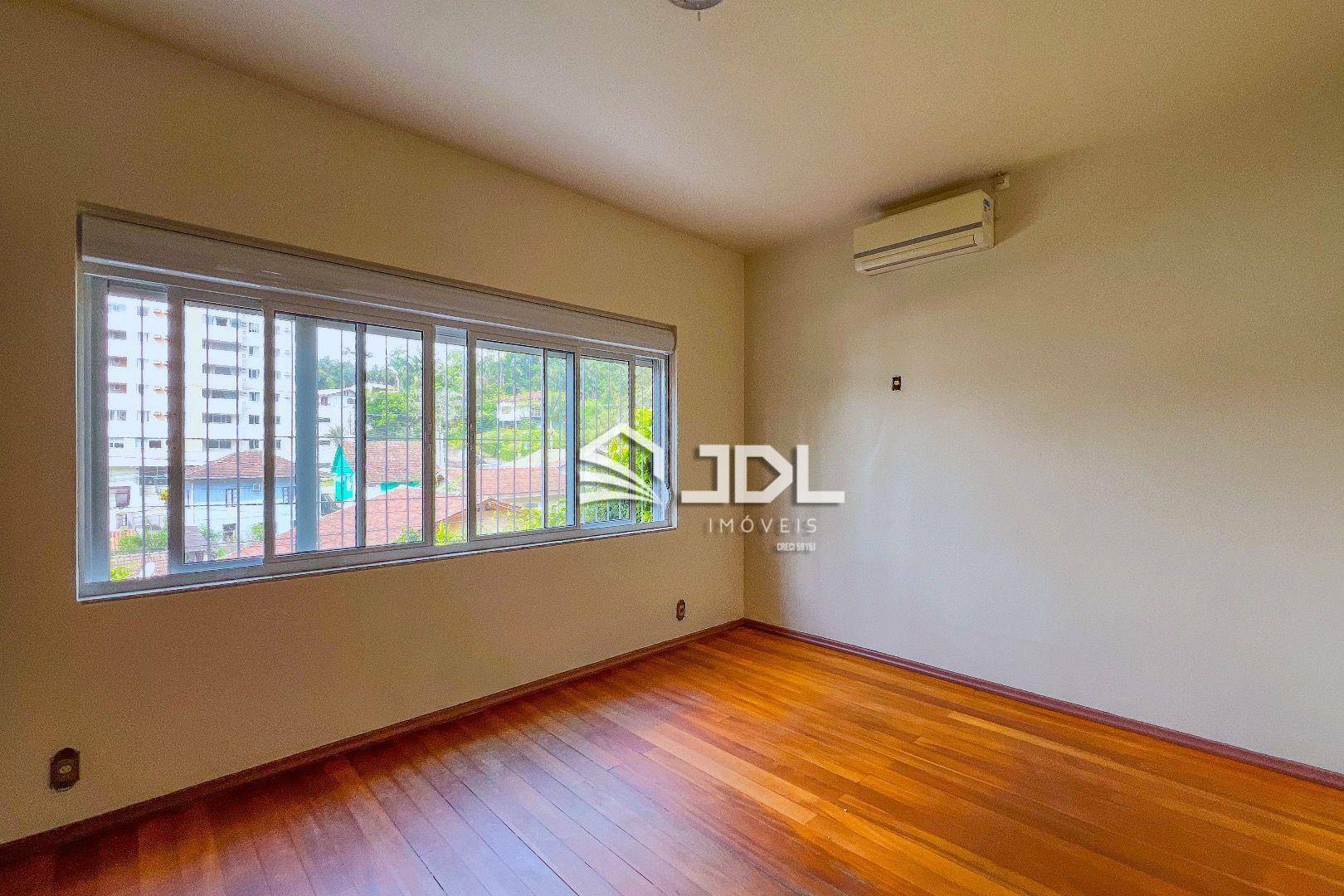 Casa à venda com 4 quartos, 235m² - Foto 31