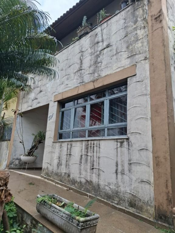 Casa à venda com 4 quartos, 350m² - Foto 44