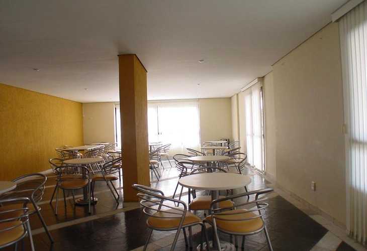 Apartamento à venda com 3 quartos, 136m² - Foto 2