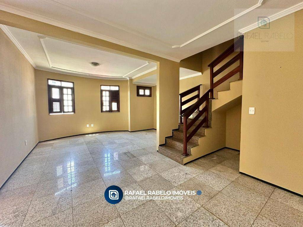 Casa de Condomínio à venda com 4 quartos, 134m² - Foto 1