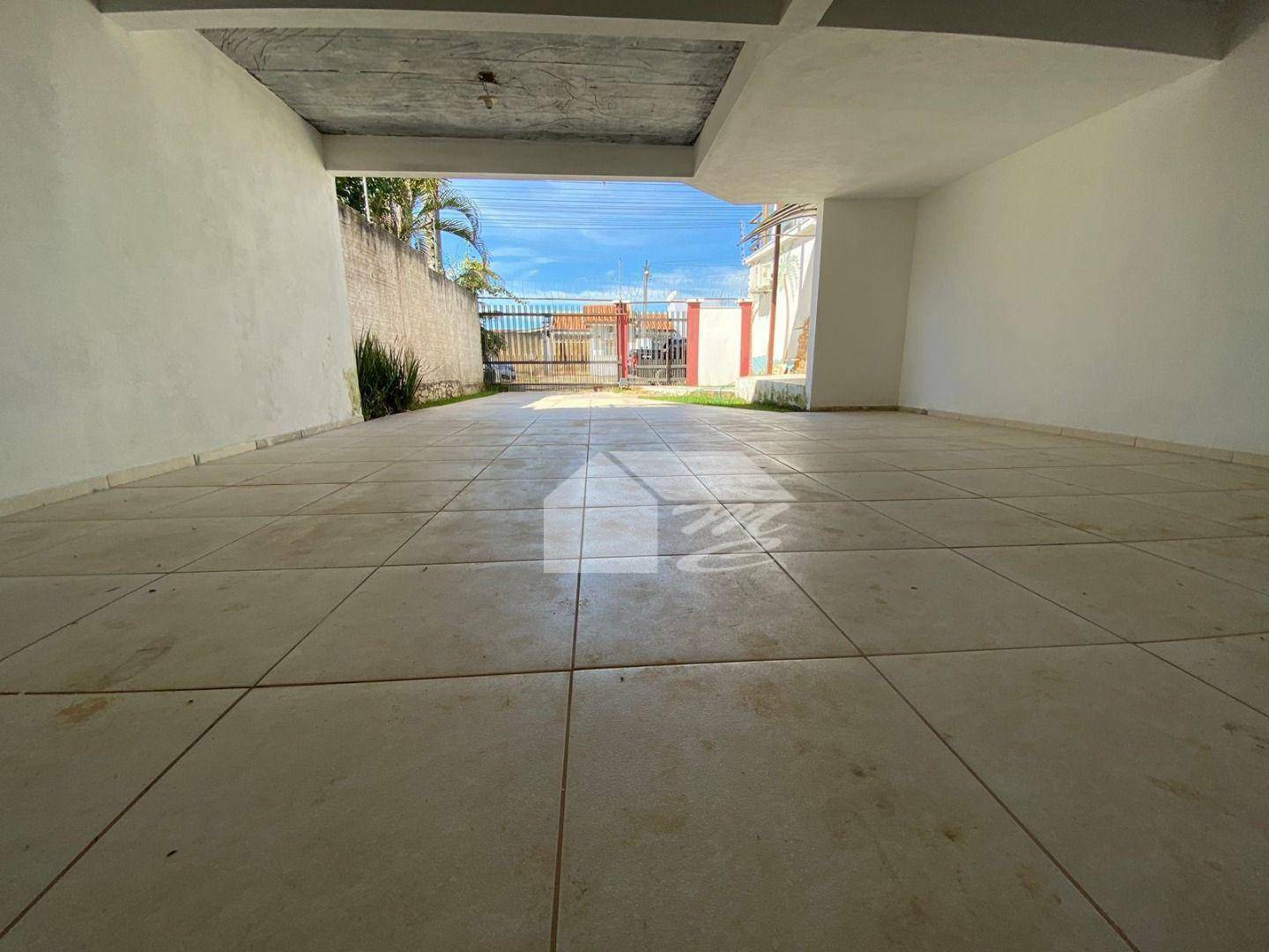 Casa à venda com 4 quartos, 250m² - Foto 4