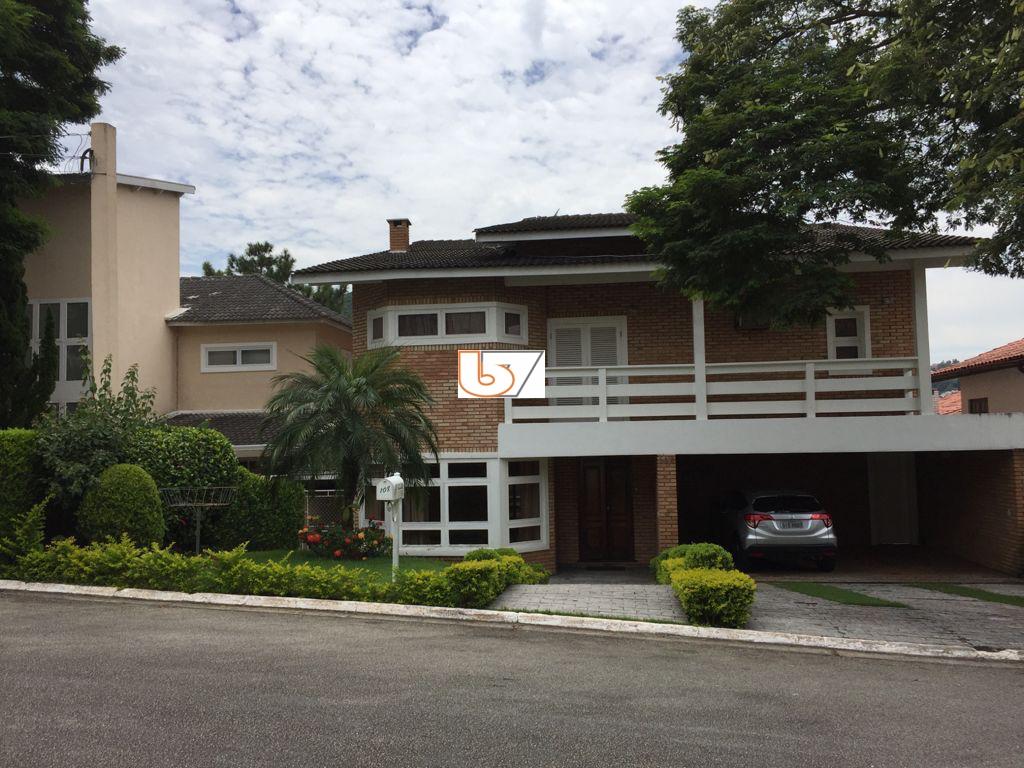 Casa de Condomínio para alugar com 4 quartos, 420m² - Foto 1