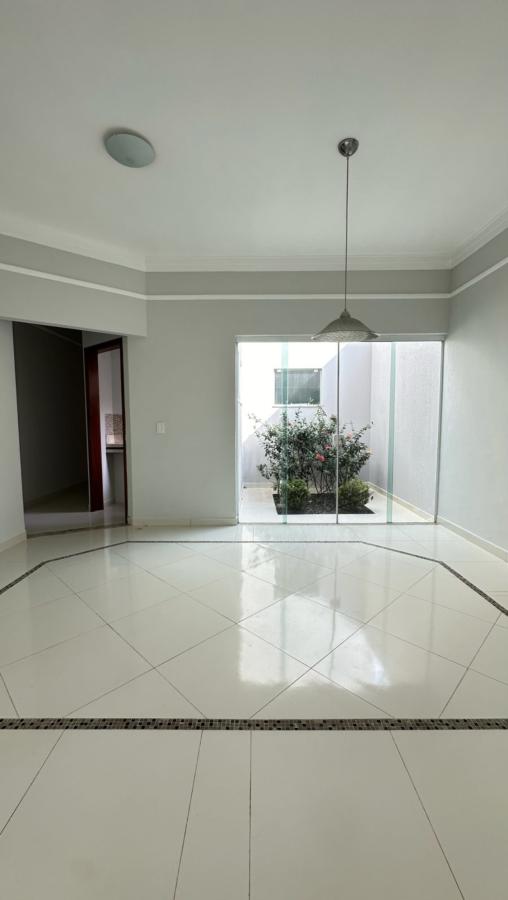 Casa para alugar com 3 quartos, 164m² - Foto 1