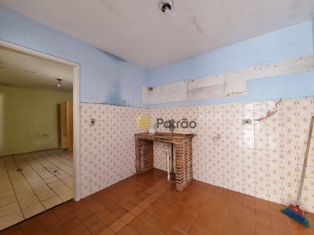 Casa à venda com 3 quartos, 220m² - Foto 22