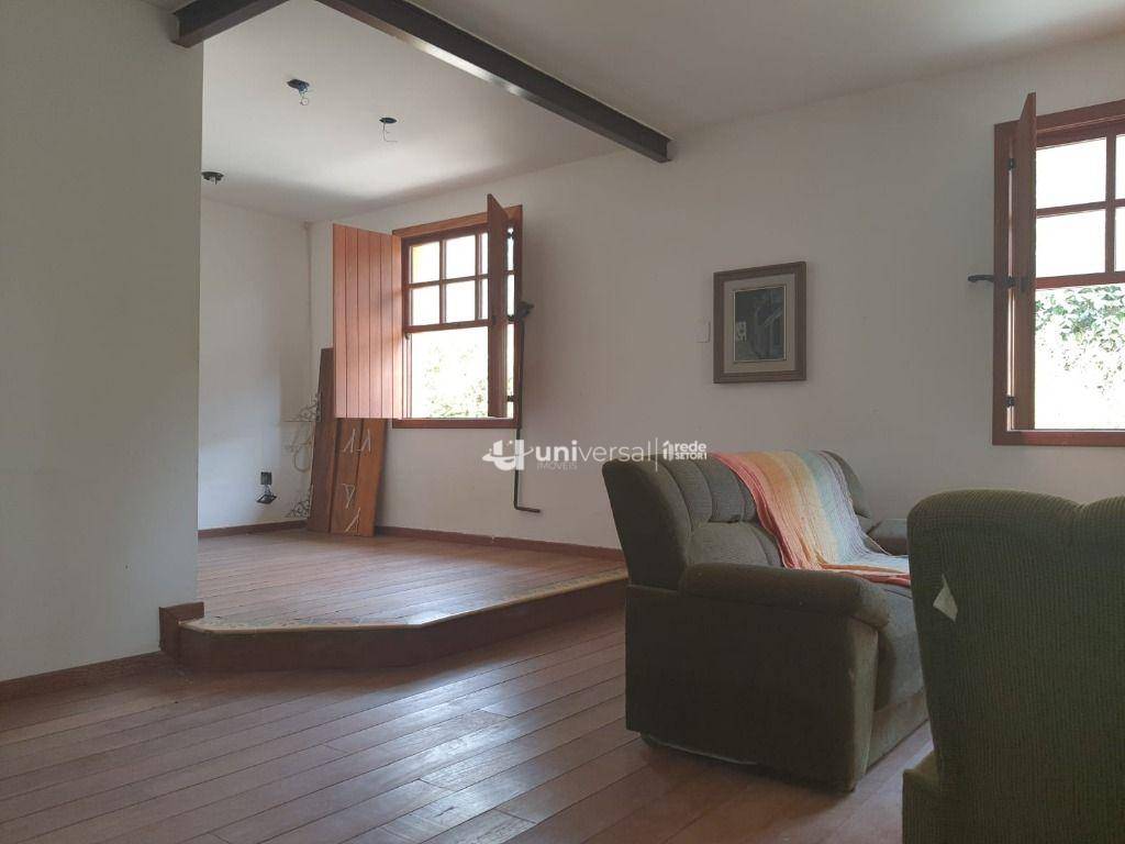 Casa à venda com 4 quartos, 280m² - Foto 9