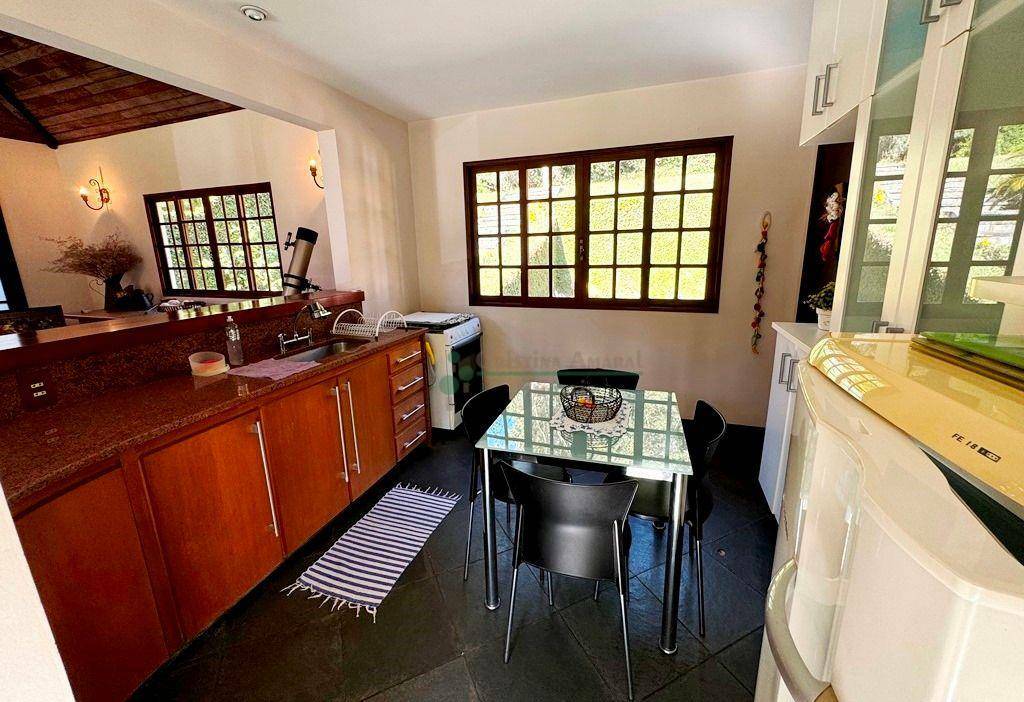 Casa de Condomínio à venda com 4 quartos, 330m² - Foto 22