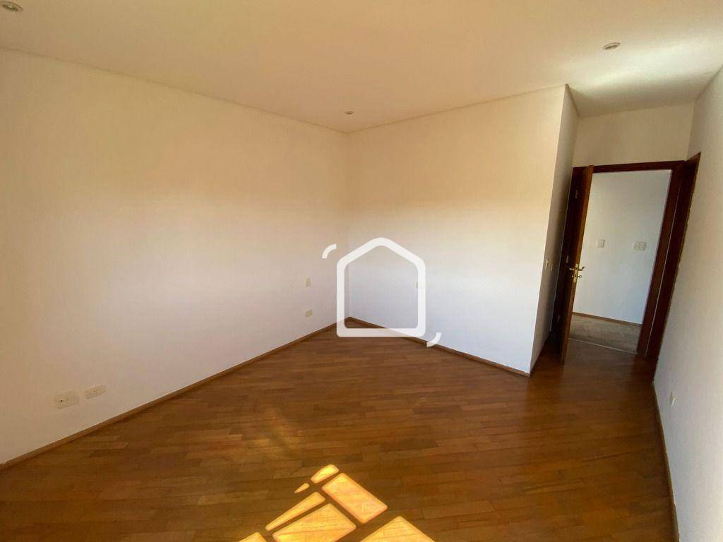 Casa para alugar com 4 quartos, 300m² - Foto 38