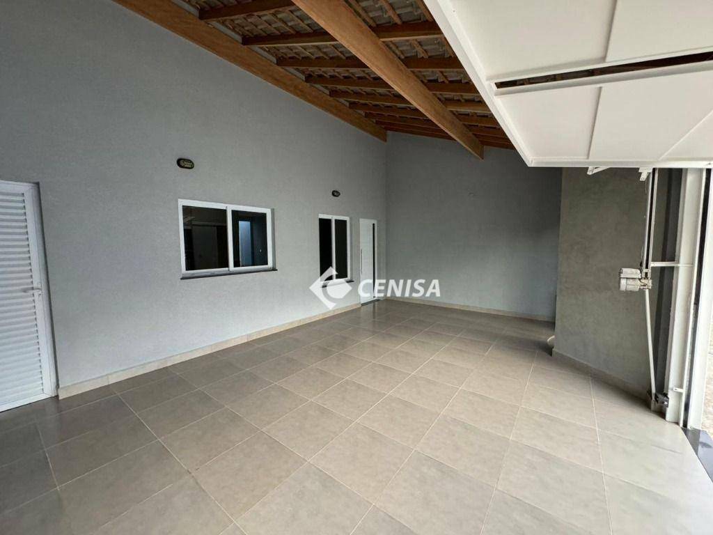 Casa à venda com 3 quartos, 138m² - Foto 2