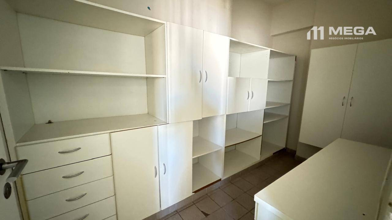 Apartamento à venda com 3 quartos, 189m² - Foto 11