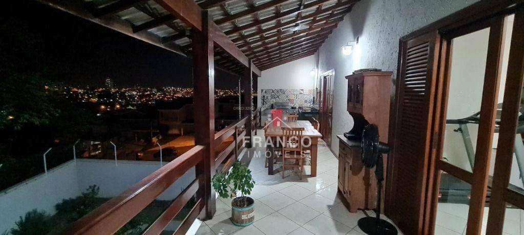 Casa de Condomínio à venda com 4 quartos, 357m² - Foto 23