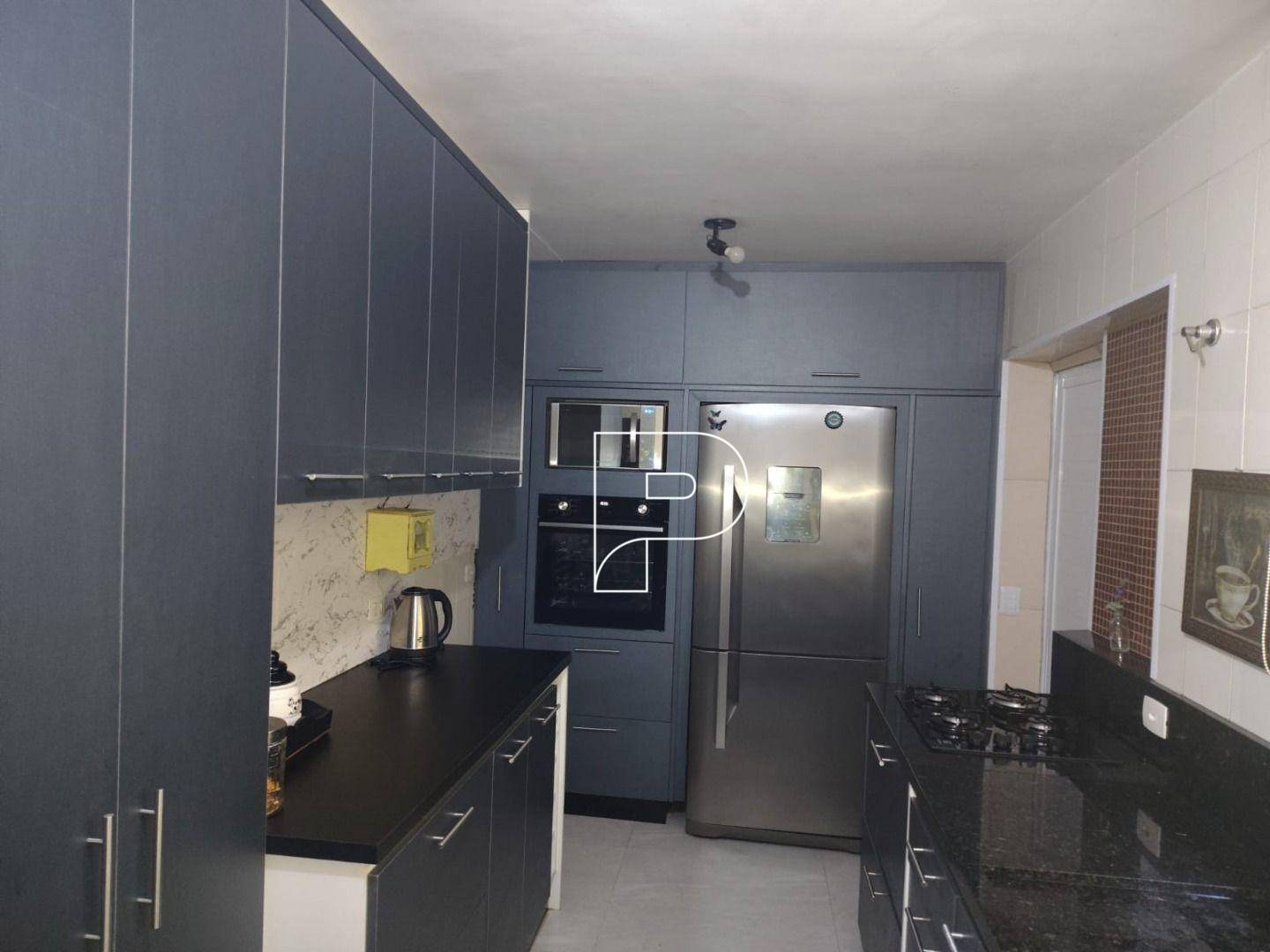 Casa à venda e aluguel com 4 quartos, 600m² - Foto 24