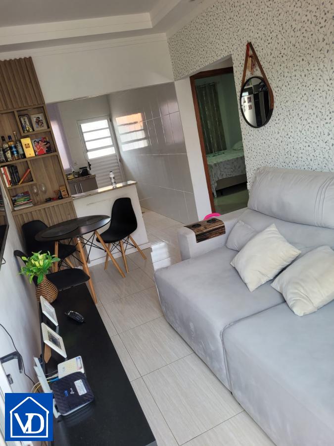 Casa à venda com 2 quartos, 49m² - Foto 1