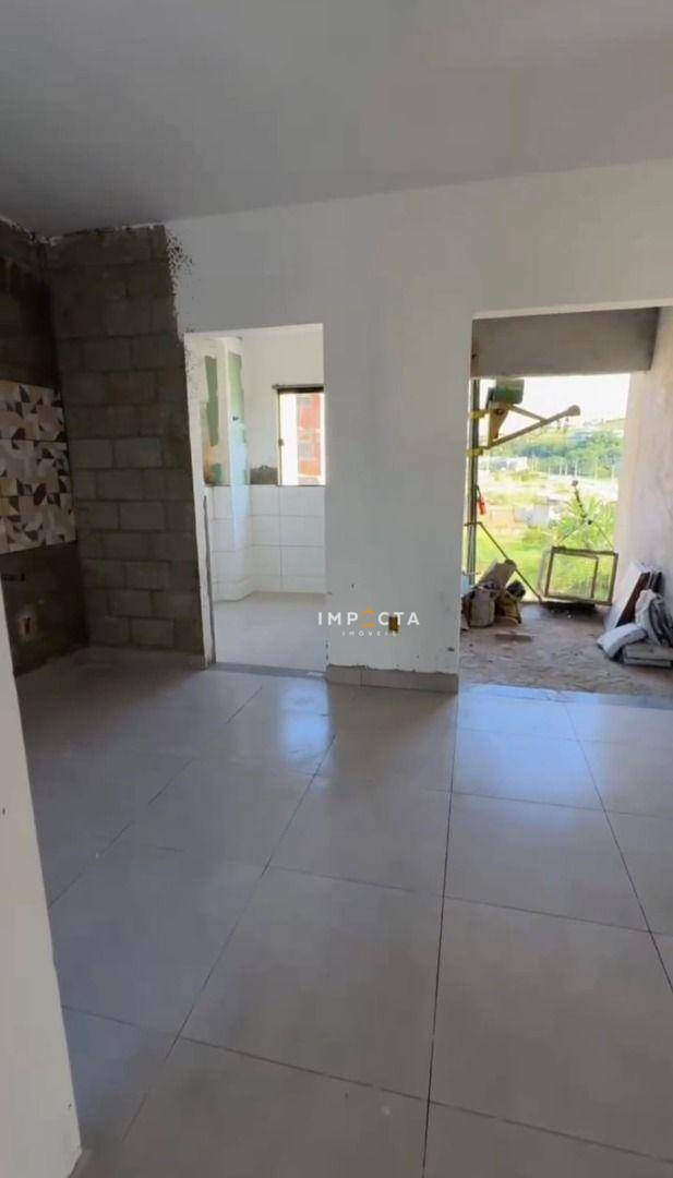 Apartamento à venda com 2 quartos, 62m² - Foto 2