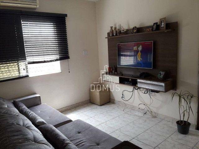 Apartamento à venda com 2 quartos, 61m² - Foto 1