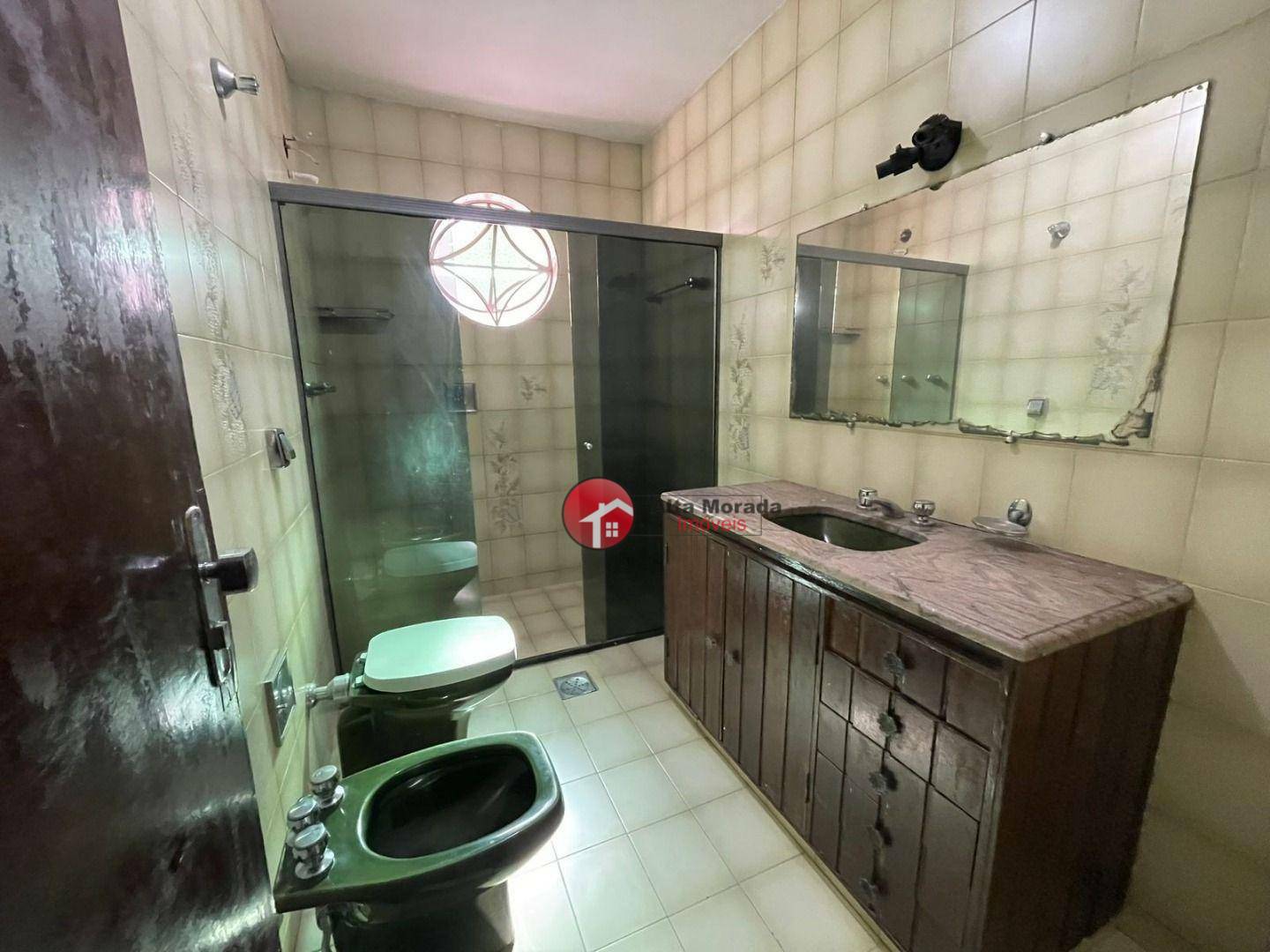 Casa de Condomínio para alugar com 4 quartos, 218m² - Foto 9