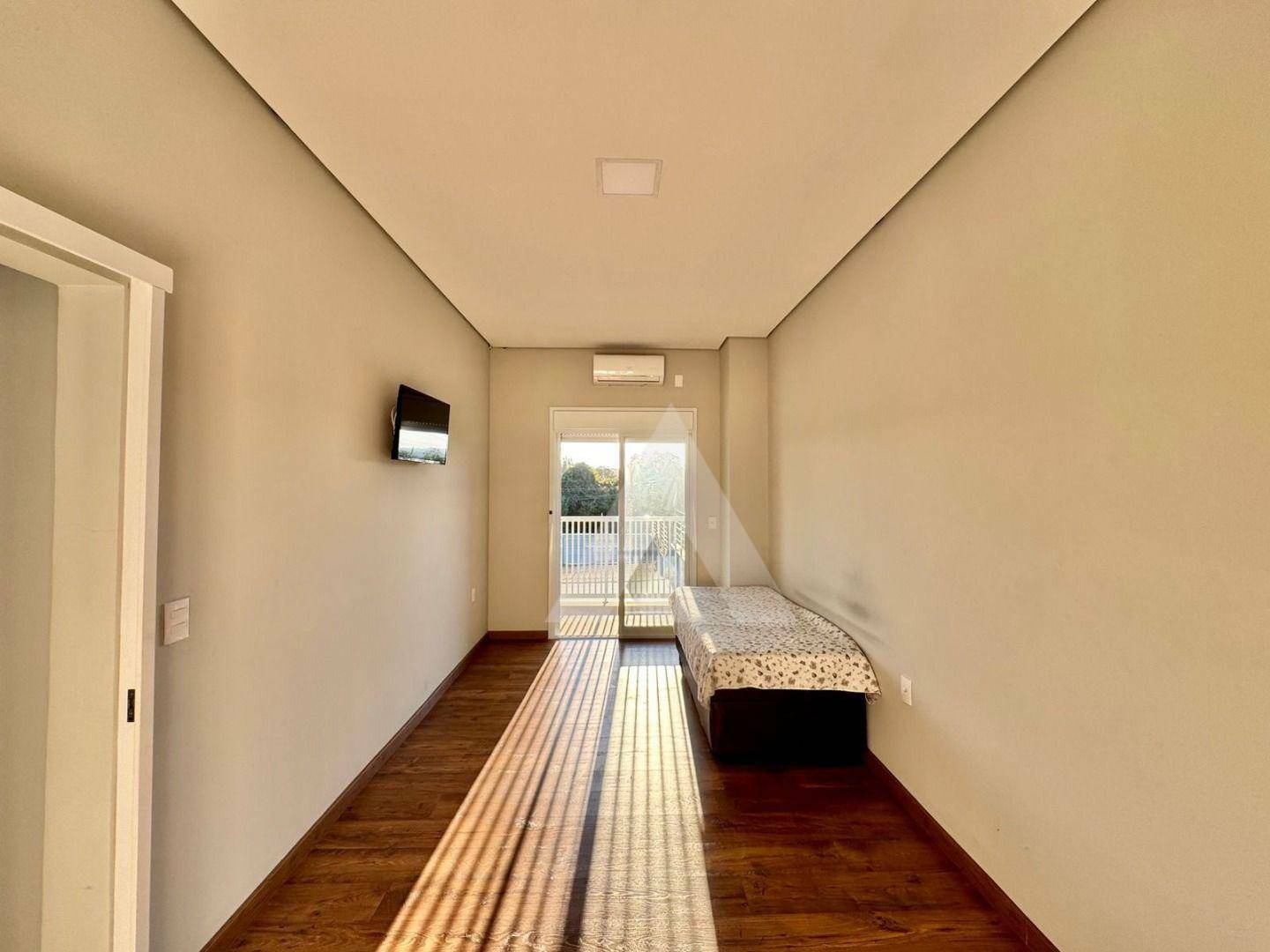 Casa à venda com 2 quartos, 130m² - Foto 9