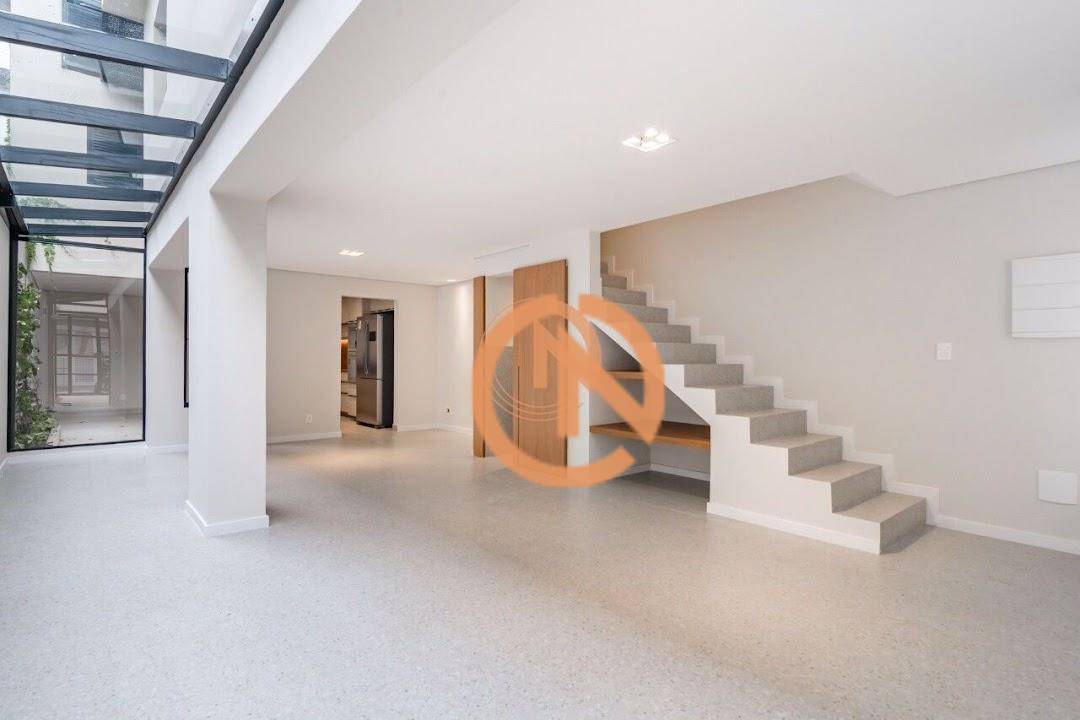Casa para alugar com 3 quartos, 150m² - Foto 2
